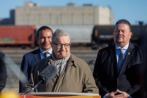 MIKE DEAL / FREE PRESS
Premier Wab Kinew announces that his government has selected selecting Lloyd Axworthy as study lead to determine the feasibility of relocating Winnipeg&#x2019;s rail lines, during a press conference at the edge of the Canadian Pacific Railway rail yards, Tuesday morning.
Reporter: Chris Kitching
241015 - Tuesday, October 15, 2024.