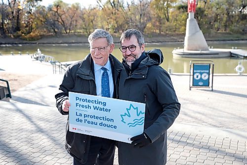 Ruth Bonneville / Free Press

LOCAL - Cdn Water Agency

Steven Guilbeault, Minister of Environment and Climate Change, speaks at the Launch of Canada Water Agency at The Forks Historic Port Wednesday. Terry Duguid, Special Advisor for Water, joins him along with several  other government leaders at the podium on the banks of the Assiniboine River.    


Oct 16th , 2023
