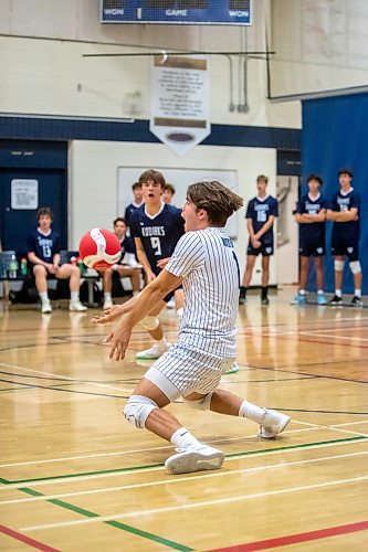 BROOK JONES / FREE PRESS
The River East Kodiaks varsity boys volleyball team earned a victory over the visiting Garden City Gophers in three straight sets (26-24, 25-14, 25-18-) in AAAA KPAC Tier 1 volleyball action at River East Collegiate in Winnipeg, Man., Wednesday, Oct. 16, 2024. Pictured: River East Kodiaks libero Gavin Ulrich.