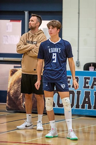 BROOK JONES / FREE PRESS
The River East Kodiaks varsity boys volleyball team earned a victory over the visiting Garden City Gophers in three straight sets (26-24, 25-14, 25-18-) in AAAA KPAC Tier 1 volleyball action at River East Collegiate in Winnipeg, Man., Wednesday, Oct. 16, 2024. Pictured: River East Kodiaks Eli Ulrich (No. 9) and head coach Zach Diboll.