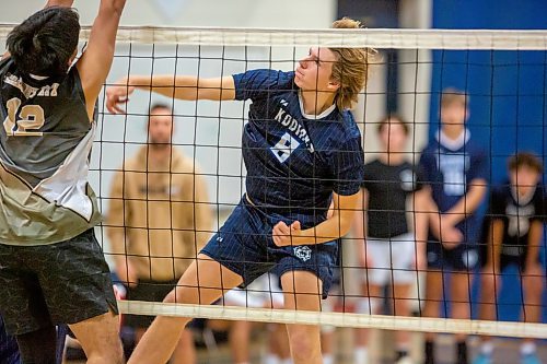 BROOK JONES / FREE PRESS
The River East Kodiaks varsity boys volleyball team earned a victory over the visiting Garden City Gophers in three straight sets (26-24, 25-14, 25-18-) in AAAA KPAC Tier 1 volleyball action at River East Collegiate in Winnipeg, Man., Wednesday, Oct. 16, 2024. Pictured: River East Kodiaks middle Tanner Naghtigall (No. 8).