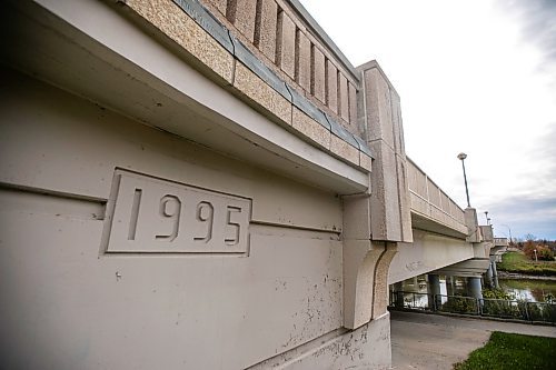 MIKAELA MACKENZIE / FREE PRESS
	
The Charleswood Bridge on Friday, Oct. 18, 2024.

For &#x2014; story.
Winnipeg Free Press 2024