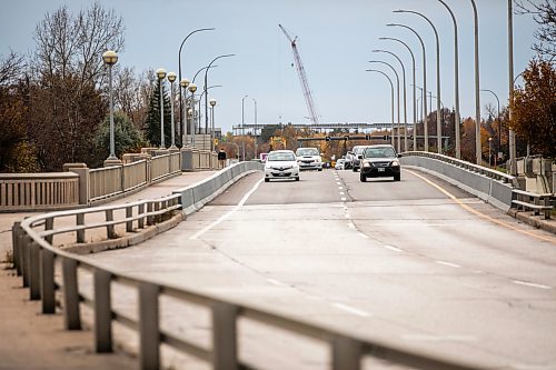 MIKAELA MACKENZIE / FREE PRESS
	
The Charleswood Bridge on Friday, Oct. 18, 2024.

For &#x2014; story.
Winnipeg Free Press 2024