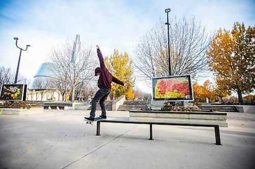 MIKAELA MACKENZIE / FREE PRESS
	
Randy Matvieshen grinds a rail at the skate park at The Forks on Thursday, Oct. 24, 2024.

Standup.
Winnipeg Free Press 2024