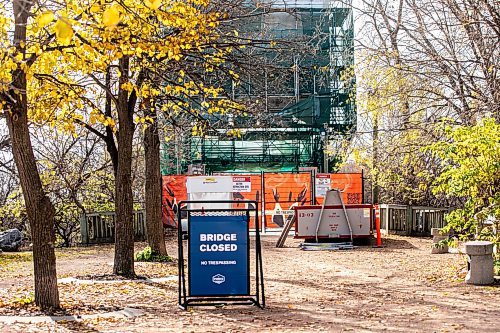 MIKAELA MACKENZIE / FREE PRESS
	
An active transportation bridge continues to stay closed (after engineering reports revealed necessary updates are in the $10 million range and will be quite time consuming) at The Forks on Thursday, Oct. 24, 2024.

For Nicole story.
Winnipeg Free Press 2024