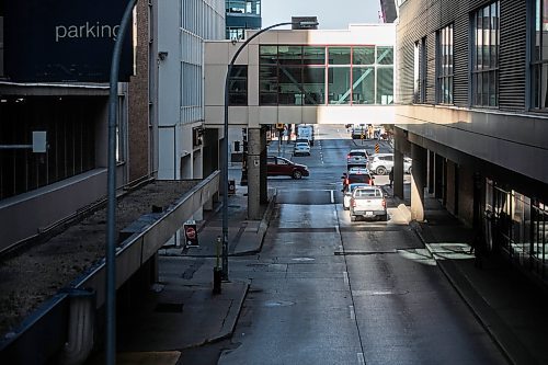 MIKAELA MACKENZIE / FREE PRESS
	
Hargrave Street near Portage Avenue (the area where a man in his 70s was shot with a BB gun early Monday morning) on Monday, Oct. 28, 2024.

For Chris Kitching story.
Winnipeg Free Press 2024