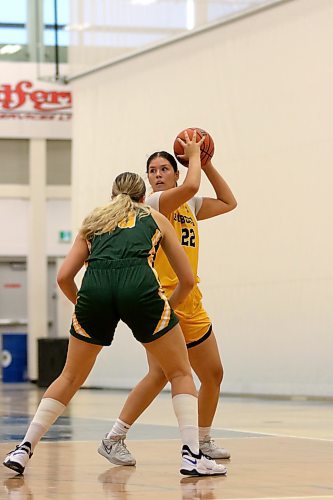 Brandon University second-year forward Jayna Maytwayashing will look to take a step forward as the Canada West women's basketball season begins on Friday. (Thomas Friesen/The Brandon Sun)