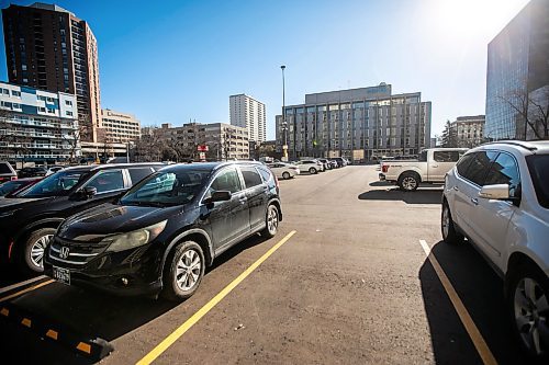 MIKAELA MACKENZIE / FREE PRESS
	
A parking lot at York Avenue and Carlton Street (in the area where a woman was run over by her own vehicle after it was stolen on Saturday) on Monday, Oct. 28, 2024.

For Chris Kitching story.
Winnipeg Free Press 2024