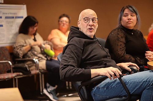 Huddle director Dwayne Dyck presents the partnership proposal to the Brandon School Division board during a general board meeting Monday evening. (Abiola Odutola/The Brandon Sun)