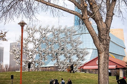 MIKAELA MACKENZIE / FREE PRESS
	
The Forever Bicycles statue returns to The Forks on a ten year loan from the National Gallery of Canada in Winnipeg on Tuesday, Oct. 29, 2024.

Standup.
Winnipeg Free Press 2024