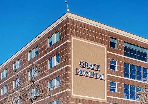 MIKE DEAL / WINNIPEG FREE PRESS
The Grace Hospital and Adult Emergency entrance at 300 Booth Drive.
231116 - Thursday, November 16, 2023.