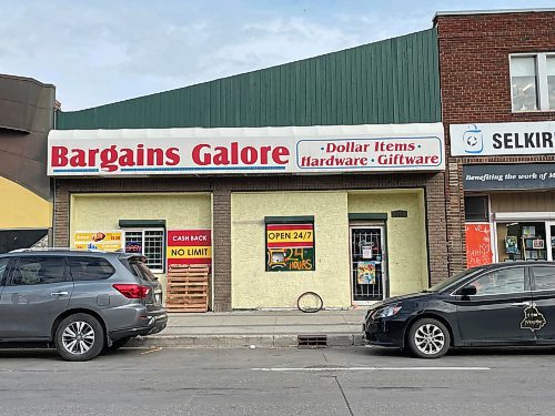 Ruth Bonneville / Free Press

Local - Machete 

Mug shot of Bargains Galore on Selkirk Ave. for story.  

See story by Carol Sanders.

 Nov 1st,  2024
