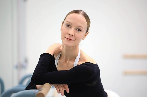 Ruth Bonneville / Free Press

ENT - RWB  

Photos of principal dancer Elizabeth Lamont in the studio who is performing Giselle for the first time! 

Jen Zoratti story

 Nov 4th,  2024
