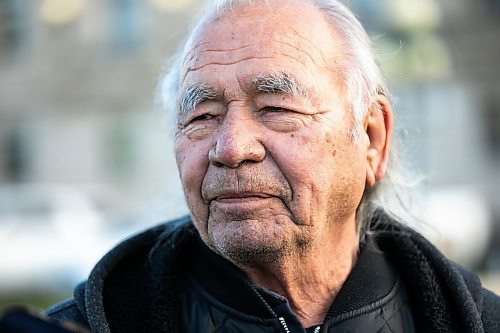 MIKAELA MACKENZIE / FREE PRESS
	
Jim Sinclair speaks with the Free Press after paying his respects to his cousin Murray Sinclair at a sacred fire in front of the Manitoba Legislative Building in Winnipeg on Monday, Nov. 4, 2024.


Winnipeg Free Press 2024