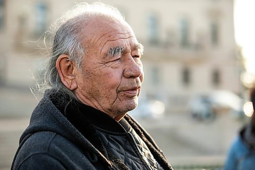 MIKAELA MACKENZIE / FREE PRESS
	
Jim Sinclair speaks with the Free Press after paying his respects to his cousin Murray Sinclair at a sacred fire in front of the Manitoba Legislative Building in Winnipeg on Monday, Nov. 4, 2024.


Winnipeg Free Press 2024