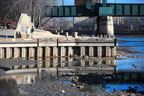 Ruth Bonneville / Free Press

Biz - Forks walkway

Photos of the river walk along the Assiniboine River near the Forks Tuesday.  

For story on the Forks asking Winnipeggers to donate $50 to put their names on parts of the Winnipeg's River Trail.  

See biz story by Gabby


Nov 5th,  2024