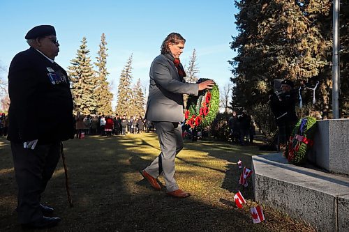 05112024
Brandon Mayor Jeff Fawcett lays a wreath at the Brandon War Memorial during the annual No Stone Left Alone ceremony at the Brandon Cemetery on Tuesday morning. Hundreds, including students from multiple Brandon school&#x2019;s, took part in the event meant to honour soldiers who lost their lives in wars. 
(Tim Smith/The Brandon Sun)