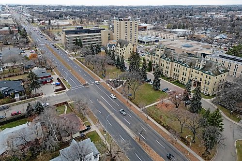 The Brandon University campus is shown on Wednesday. The speed limit on 20th Street between Princess and Louise avenues is being changed to 30 km/h. The speed limit is also being decreased to 30 km/h on Louise Avenue from 18th to 21st streets. (Micah Ross for The Brandon Sun)