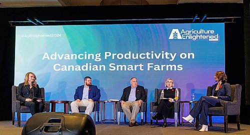 MIKE DEAL / FREE PRESS
Jacqueline Keena (left), managing director of EMILI, leads a discussion on advancing productivity on Canadian Smart Farms with; (from left) Felippe Karp, instructor and researcher at Olds College of Agriculture and Technology, Joe Dales, CoFounder/Partner, Agri and Food Innovation RHA Ventures Inc., Susanne Cork, business development director of Invest Ottawa, and Leanne Koroscil, Innovation Farms manager of EMILI, during EMILI&#x2019;s annual Agriculture Enlightened conference being held at the Fairmont Hotel.
EMILI is an industry-led non-profit that works collaboratively with producers, industry, and academia in an effort to grow a sustainable and economically resilient digital agriculture industry.
Reporter: Gabrielle Piche
241107 - Thursday, November 07, 2024.