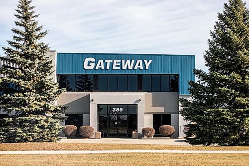 MIKAELA MACKENZIE / FREE PRESS
	
Gateway Group, a manufacturer in the publishing and bookbinding industry, in Winnipeg on Thursday, Nov. 7, 2024.

For Aaron Epp story.
Winnipeg Free Press 2024