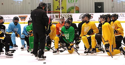 Brandon Wheat Kings under-15 AAA head coach Dave Lewis talks to his team during a practice at J&amp;G Homes Arena last week. (Perry Bergson/The Brandon Sun)
Nov. 14, 2024