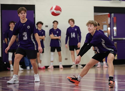 Lucas Langston of the Vincent Massey Vikings passes the ball early in the match. (Tim Smith/The Brandon Sun)