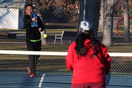 13112024
George Chen and Susan Su take advantage of the beautiful weather to play pickleball at the Stanley Park pickleball courts on a warm Wednesday. Environment Canada has forecast similar daytime high&#x2019;s of close to 10C for today and Friday.
(Tim Smith/The Brandon Sun)