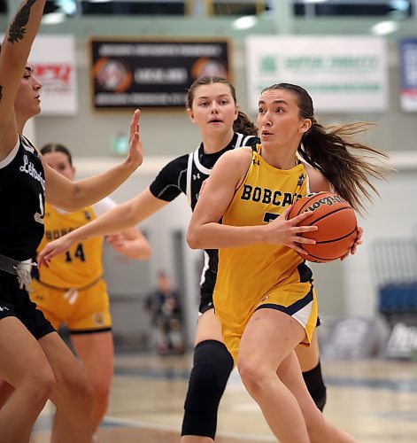 Taya Clark #7 of the Brandon University Bobcats charges for the net during university women’s basketball action against the University of Lethbridge Pronghorns at the BU Healthy Living Centre on Friday evening. 
(Tim Smith/The Brandon Sun)