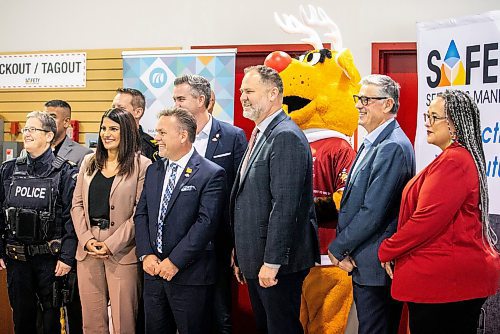 MIKAELA MACKENZIE / FREE PRESS
	
Mascot Rudy helps launch Operation Red Nose in a group photo in Winnipeg on Friday, Nov. 15, 2024. 

Standup.
Winnipeg Free Press 2024