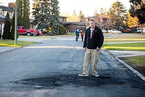 MIKAELA MACKENZIE / FREE PRESS
	
Lorne Mansky, who pulled over a burning handi-van on his way to work Thursday morning and helped save two people in wheelchairs from the flames before the fire department arrived, at the scene in Winnipeg on Friday, Nov. 15, 2024.

For Erik story.
Winnipeg Free Press 2024