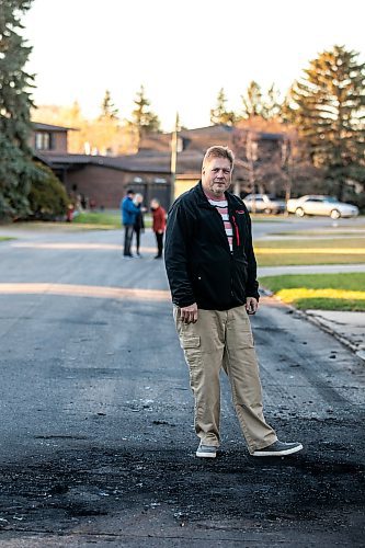 MIKAELA MACKENZIE / FREE PRESS
	
Lorne Mansky, who pulled over a burning handi-van on his way to work Thursday morning and helped save two people in wheelchairs from the flames before the fire department arrived, at the scene in Winnipeg on Friday, Nov. 15, 2024.

For Erik story.
Winnipeg Free Press 2024