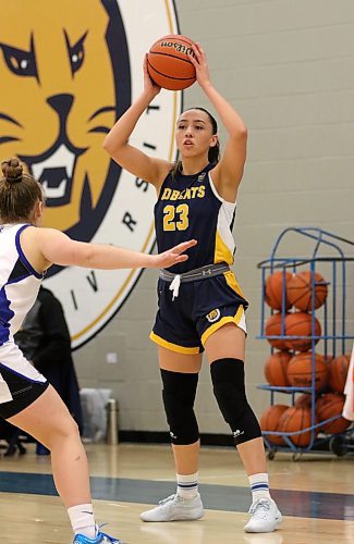 Faith Clearsky had a team-high nine points as the Brandon University Bobcats lost to the Lethbridge Pronghorns in Canada West women's basketball action at the Healthy Living Centre on Saturday. (Thomas Friesen/The Brandon Sun)