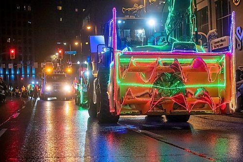 BROOK JONES/FREE PRESS
The City of Winnipeg features a number of floats in the Manitoba Hydro Santa Claus Parade in Winnipeg, Man., Saturday, Nov. 16, 2023. The Santa Claus parade has run annually in Winnipeg since the former Eaton&#x2019;s department store organized the first one in 1909.