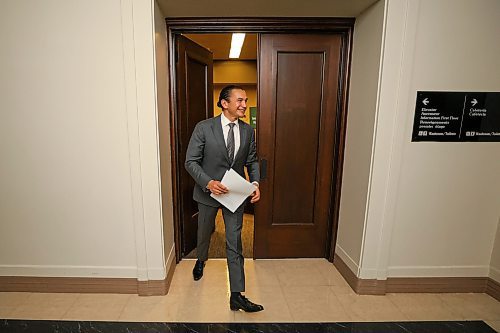 Mike Deal / Free Press
Premier Wab Kinew leaves an embargoed press conference Tuesday afternoon shortly before the second session of the 43rd Manitoba legislature open&#x2019;s with the speech from the&#xa0;throne by Lieutenant-Governor Anita R. Neville. 
241119 - Tuesday, November 19, 2024.