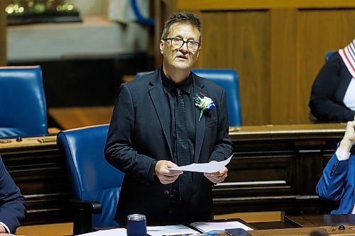 MIKE DEAL / FREE PRESS
PC MLA Ron Schuler (Springfield-Ritchot) speaks to the motion of privilege made after the throne speech regarding security of offices in the building.
241119 - Tuesday, November 19, 2024.