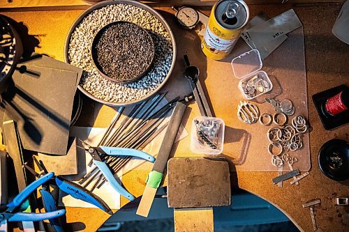 MIKAELA MACKENZIE / FREE PRESS
	
Karen Schmidt Humiski&#x573; jewelry studio in Winnipeg on Thursday, Nov. 14, 2024. She has been working with silver for 43 years, 30 of which were spent teaching jewelry and metal smithing.

For AV story
Winnipeg Free Press 2024