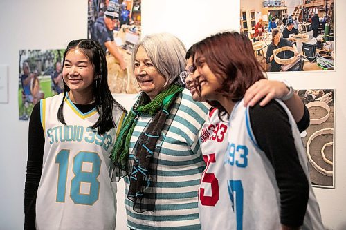 MIKAELA MACKENZIE / FREE PRESS
	
Breakdancers Mickey Thai (left), JR Manaligod, and Mandeep Saini pose with governor general Mary Simon after dancing at the Graffiti Gallery on Thursday, Nov. 21, 2024. The performance followed a roundable discussion with the governor general at the gallery as part of her Mental Health Learning and Listening Tour. 

Standup.
Winnipeg Free Press 2024