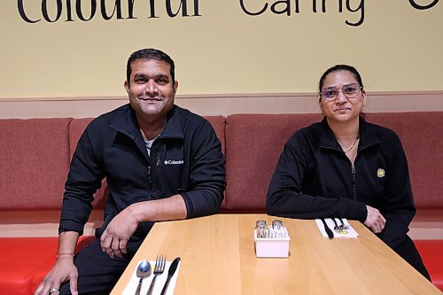 Cora Breakfast and Lunch Franchisees Mukesh Patel and his wife, Gayatri. (Abiola Odutola/The Brandon Sun)