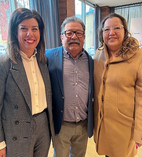 MARTIN CASH / FREE PRESS

Left-to-right - Marie-Chantal C&#xf4;t&#xe9;, senior vice-president, group benefits, Sun Life, Alan Park, chief executive officer of TWCC and Cindy Woodhouse Nepinak, national chief of Assembly of First Nations.