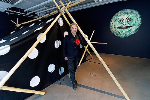 MIKE DEAL / FREE PRESS
WInnipeg-born artist Marcel Dzama's first Canadian solo exhibition Ghosts of Canoe Lake is finally in his hometown. It opens at the Plug In Institute of Contemporary Art
(460 Portage Ave) this weekend and is on until March 8.
241122 - Friday, November 22, 2024.