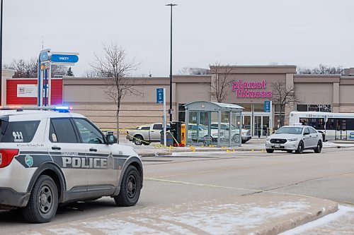 MIKE DEAL / FREE PRESS
Winnipeg Police are still at the scene Monday morning at the bus stop in the parking lot of a Walmart (3655 Portage Avenue) where an officer involved shooting occurred happened Sunday evening.
Winnipeg police shot and killed a male outside a bus shelter at a west Winnipeg shopping area Sunday after they say he stabbed an officer in the throat.
241125 - Monday, November 25, 2024.