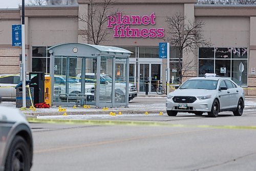 MIKE DEAL / FREE PRESS
Winnipeg Police are still at the scene Monday morning at the bus stop in the parking lot of a Walmart (3655 Portage Avenue) where an officer involved shooting occurred happened Sunday evening.
Winnipeg police shot and killed a male outside a bus shelter at a west Winnipeg shopping area Sunday after they say he stabbed an officer in the throat.
241125 - Monday, November 25, 2024.