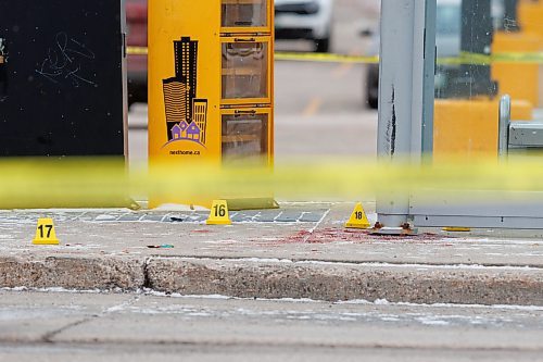 MIKE DEAL / FREE PRESS
Winnipeg Police are still at the scene Monday morning at the bus stop in the parking lot of a Walmart (3655 Portage Avenue) where an officer involved shooting occurred happened Sunday evening.
Winnipeg police shot and killed a male outside a bus shelter at a west Winnipeg shopping area Sunday after they say he stabbed an officer in the throat.
241125 - Monday, November 25, 2024.