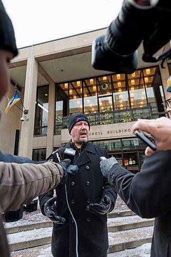 MIKE DEAL / FREE PRESS
Members of the Amalgamated Transit Union Local 1505 hold a rally Tuesday morning outside city hall pushing for improved safety measures on Winnipeg Transit.
ATU local 1505 president, Chris Scott, speaks during the rally outside city hall.
Reporter: Erik Pindera
241126 - Tuesday, November 26, 2024.