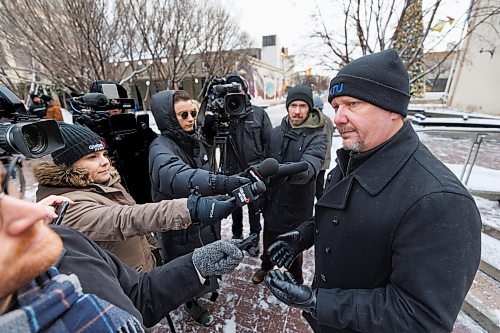 MIKE DEAL / FREE PRESS
Members of the Amalgamated Transit Union Local 1505 hold a rally Tuesday morning outside city hall pushing for improved safety measures on Winnipeg Transit.
ATU local 1505 president, Chris Scott, speaks during the rally outside city hall.
Reporter: Erik Pindera
241126 - Tuesday, November 26, 2024.