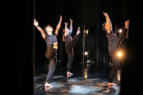 MIKAELA MACKENZIE / FREE PRESS
	
Winnipeg's Contemporary Dancers perform an excerpt from the Rachel Browne Tribute show happening on the weekend at the Rachel Browne Theatre on Tuesday, Nov. 26, 2024.

Winnipeg Free Press 2024