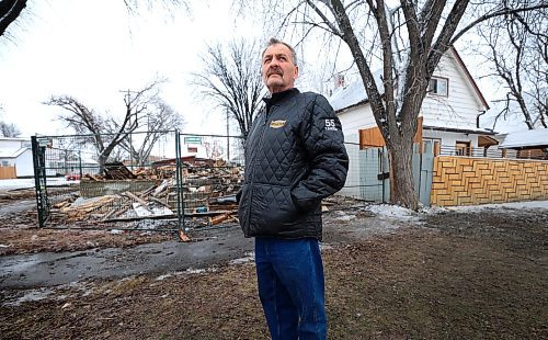 RUTH BONNEVILLE / FREE PRESS

Local - UNSAFE BUILDING PILOT: 

Darrell Warren, president of the William Whyte Neighbourhood Association stands next to a demolished home at 657 Alfred Ave. Tuesday. Flames engulfed the home earlier Tuesday morning and it was demolished soon after.  


See story by Joyanne


Nov  26th, 2024