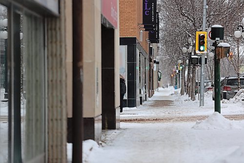 Sidewalk on Rosser Ave. (by CIBC Downtown area) Wednesday afternoon. (Abiola Odutola/The Brandon Sun) 