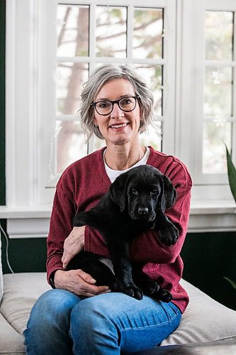 MIKAELA MACKENZIE / FREE PRESS
Lorraine Rempel, who volunteers her time raising puppies that will go on to become CNIB guide dogs, with Ollie on Friday, Nov. 29, 2024.
For Aaron Epp story.
Winnipeg Free Press 2024