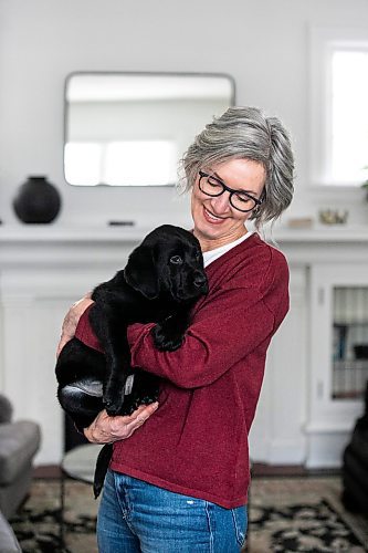 MIKAELA MACKENZIE / FREE PRESS
Lorraine Rempel, who volunteers her time raising puppies that will go on to become CNIB guide dogs, with Ollie on Friday, Nov. 29, 2024.
For Aaron Epp story.
Winnipeg Free Press 2024